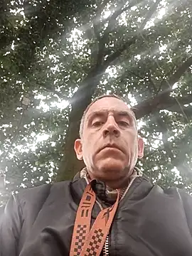 albert guzmann online show from October 29, 11:45 am