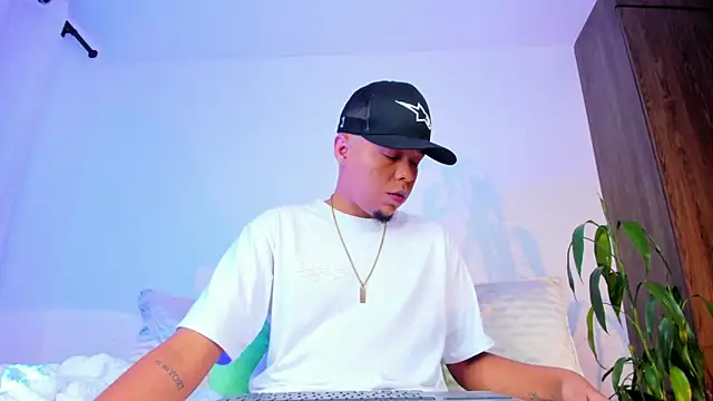 asmodeo 33 online show from February 19, 5:47 am