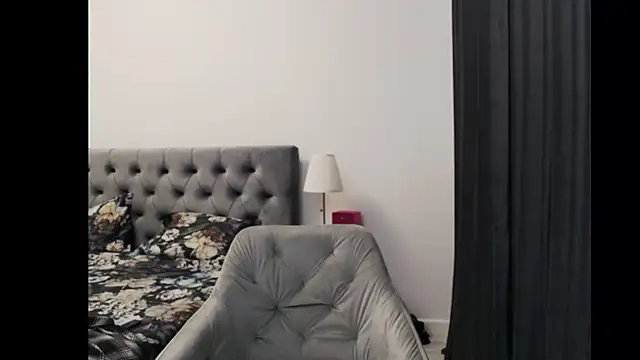 Casiana  online show from October 11, 1:05 am