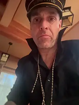 nolimitBackdoorman online show from December 13, 10:15 pm