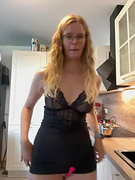 Bikergirl 97 online show from September 30, 11:37 am