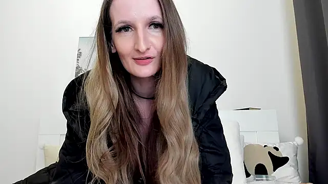 Snapshot of Kitty_Player chatting on April 9, 6:57 pm Kitty Player online show from April 9, 6:57 pm