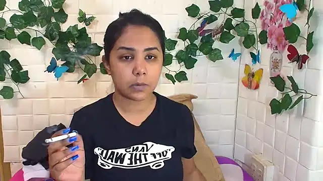 Snapshot of IndiaSexyStripper4u chatting on September 15, 4:40 pm IndiaSexyStripper4u online show from September 15, 4:40 pm