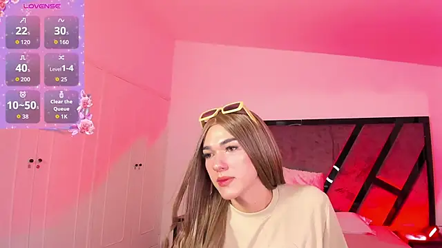 Snapshot of MarilynDupont chatting on September 21, 4:14 am MarilynDupont online show from September 21, 4:14 am