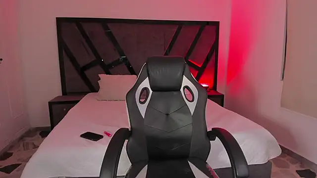 Snapshot of MarilynDupont chatting on September 26, 5:11 am MarilynDupont online show from September 26, 5:11 am