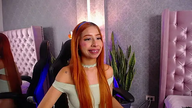 laila stilwiills online show from March 22, 6:06 am