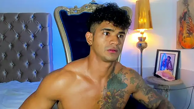 antonio  444 online show from May 21, 9:11 pm