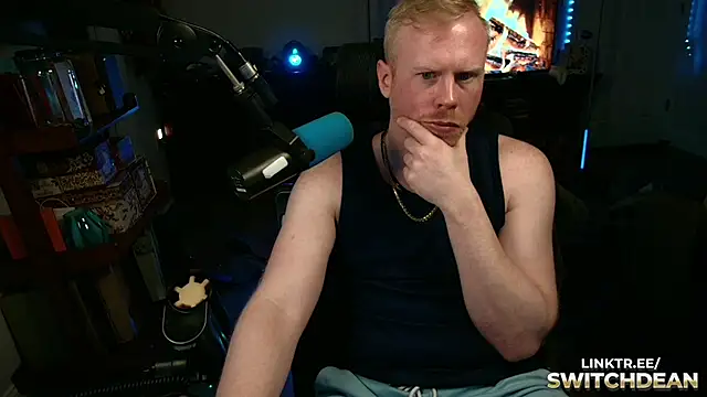 Snapshot of twunkdean chatting on January 11, 6:57 pm twunkdean online show from January 11, 6:57 pm