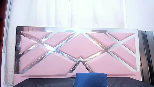 Kenishax  online show from September 26, 4:38 am