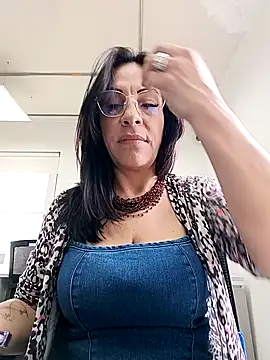  Kamy Hot online show from December 5, 1:31 pm