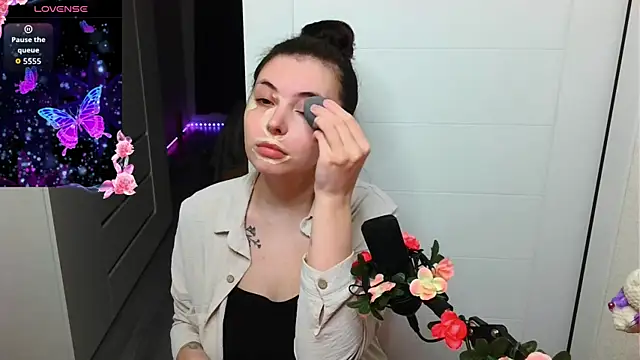 peachyness online show from April 5, 5:54 pm