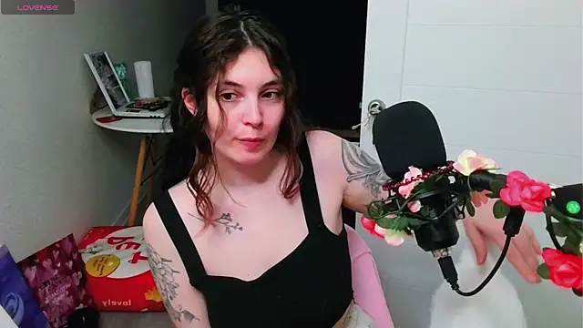 peachyness online show from June 16, 10:01 pm