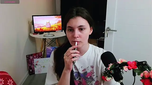 peachyness online show from June 21, 7:05 pm