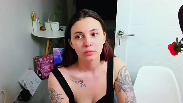 peachyness online show from July 19, 11:30 pm