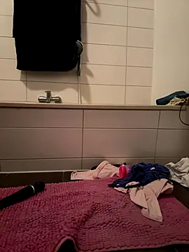 SweetTeenGirl online show from October 31, 9:16 pm