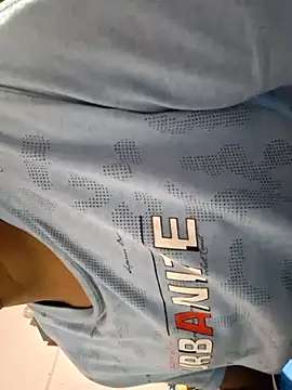 Snapshot of Cuteboy_here chatting on December 16, 4:23 pm Cuteboy here online show from December 16, 4:23 pm