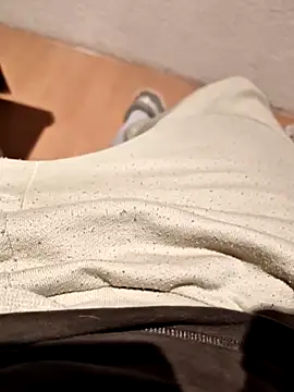 Snapshot of Livian69557 chatting on October 8, 1:14 am Livian69557 online show from October 8, 1:14 am