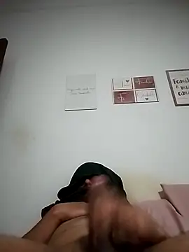 Snapshot of Alan131097 chatting on September 24, 8:56 pm Alan131097 online show from September 24, 8:56 pm