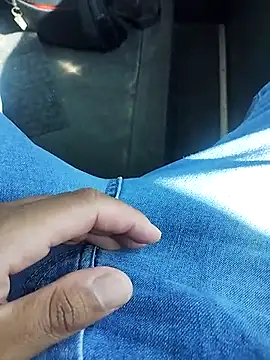 Snapshot of Alan131097 chatting on September 30, 11:48 am Alan131097 online show from September 30, 11:48 am