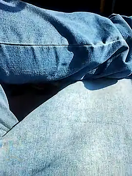 Snapshot of Alan131097 chatting on October 1, 11:49 am Alan131097 online show from October 1, 11:49 am