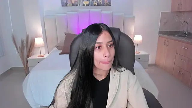 miranda crawfor online show from October 8, 12:25 pm