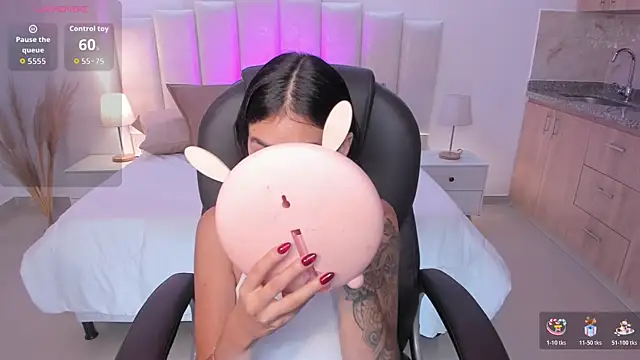 miranda crawfor online show from November 26, 12:17 pm