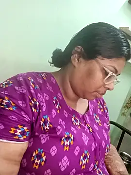 Snapshot of zara-mallus chatting on September 15, 7:36 pm zara-mallus online show from September 15, 7:36 pm