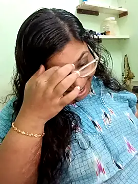 Snapshot of zara-mallus chatting on September 26, 4:33 pm zara-mallus online show from September 26, 4:33 pm