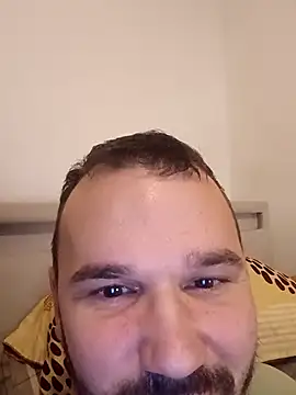 Snapshot of Ionut899@xh chatting on October 30, 10:10 pm Ionut899xh online show from October 30, 10:10 pm