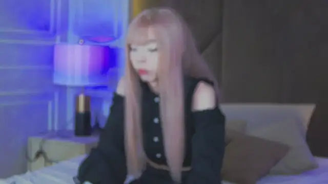 Evelyn Neal online show from October 17, 4:20 pm