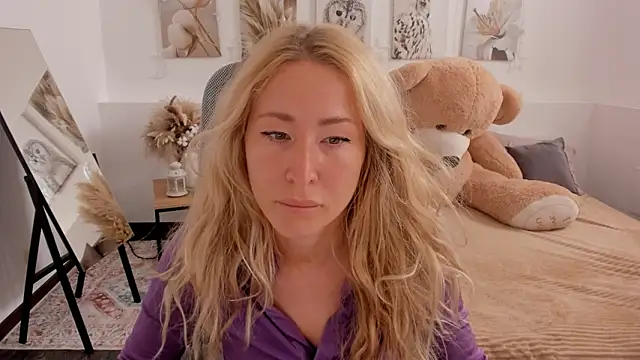 AstraMonroe online show from March 15, 7:58 am