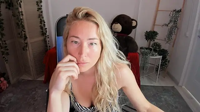 AstraMonroe online show from July 22, 10:07 am