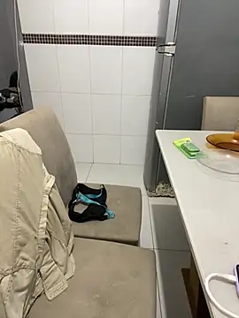 Mirella Oliveira online show from October 23, 10:30 pm