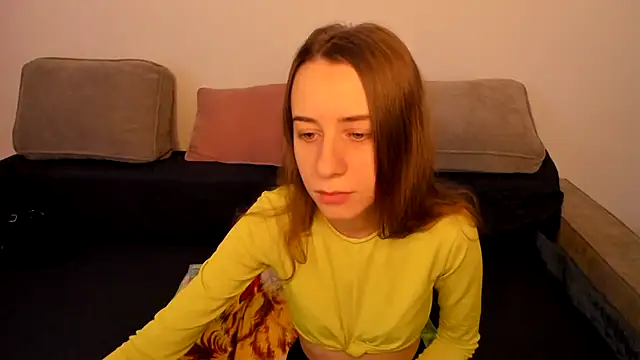 Snapshot of alisaakiss chatting on January 13, 6:51 am alisaakiss online show from January 13, 6:51 am