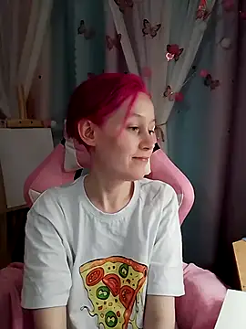 Fuzzy Unicorn online show from September 25, 7:17 pm