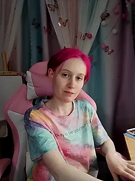 Fuzzy Unicorn online show from October 4, 6:17 pm