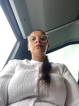 eli5566 online show from March 27, 11:43 am