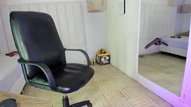 Snapshot of veronica_b07 chatting on September 16, 3:13 pm veronica b07 online show from September 16, 3:13 pm