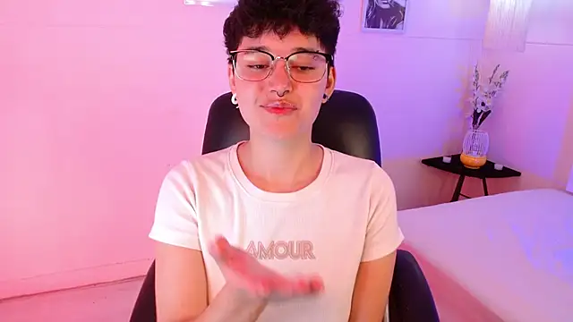 jeroharper online show from October 25, 2:13 pm