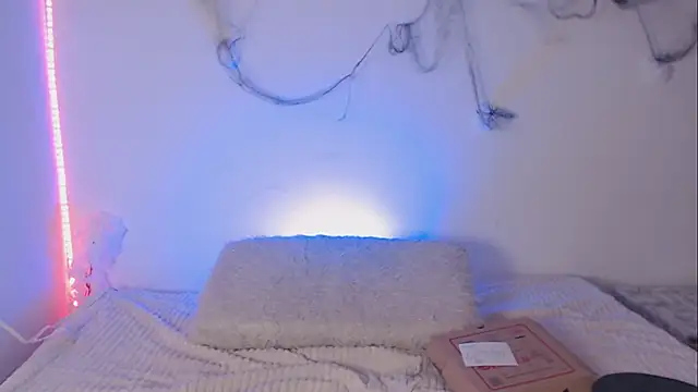 Lia  1 online show from October 18, 8:42 pm