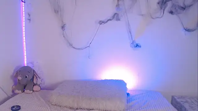 Lia  1 online show from October 22, 9:36 pm