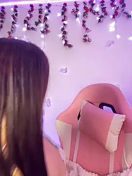 Lia  1 online show from December 22, 9:12 pm