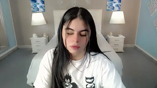 maddissonivanova online show from October 11, 7:23 pm