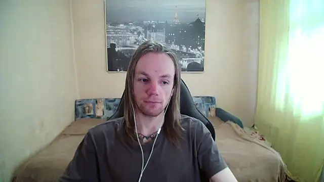 AdamDickens online show from April 2, 11:19 am