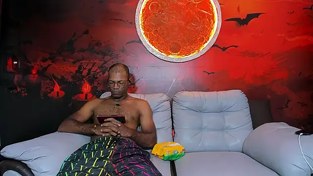 Snapshot of Party_cocks chatting on February 20, 5:37 am Party cocks online show from February 20, 5:37 am