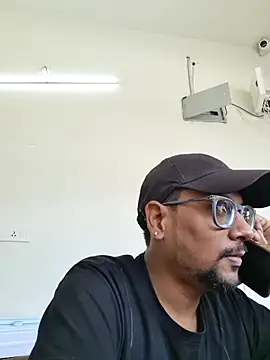 Snapshot of indoreboy1 chatting on October 3, 5:48 am indoreboy1 online show from October 3, 5:48 am