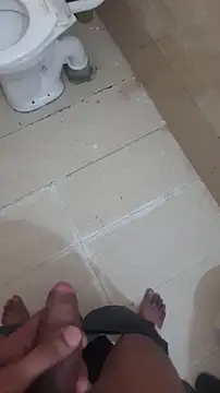 Snapshot of indoreboy1 chatting on October 25, 5:04 am indoreboy1 online show from October 25, 5:04 am