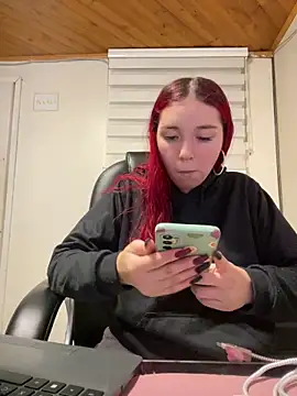 Karen18 boobs online show from October 18, 1:41 am