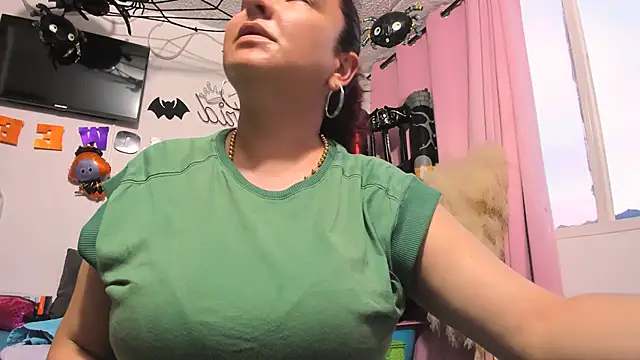 ASTRIDCHAT online show from October 28, 10:45 pm