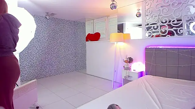 AshleyJoness online show from December 14, 6:08 am